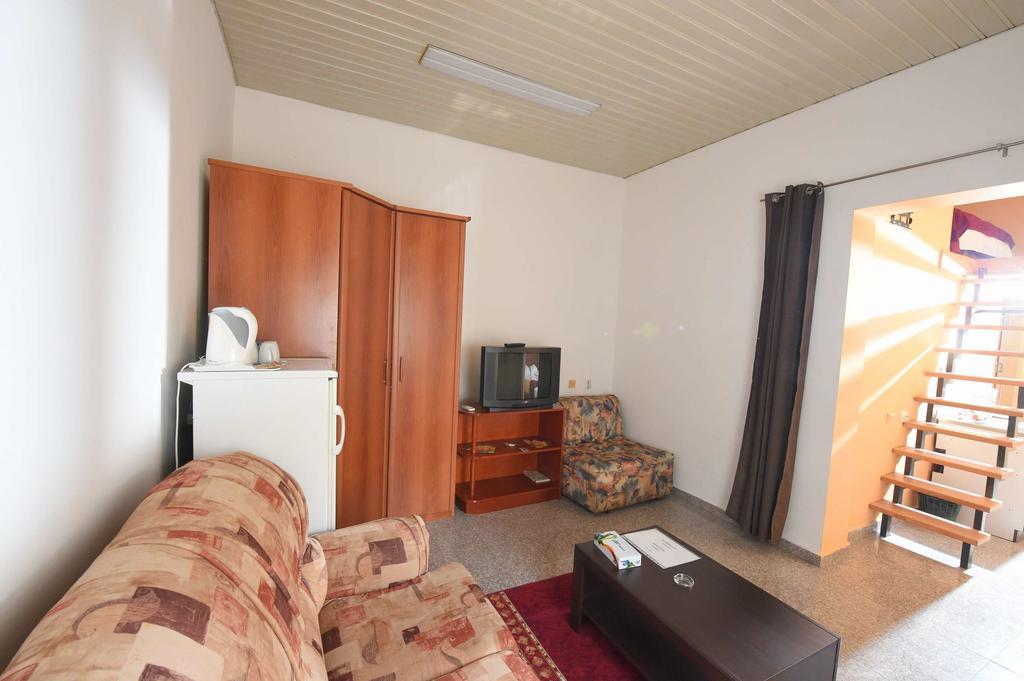 Apartment Inn Rooms Újvidék Szoba fotó