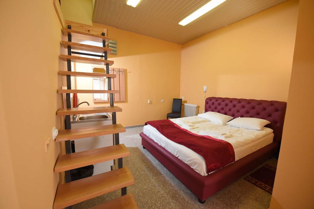 Apartment Inn Rooms Újvidék Szoba fotó